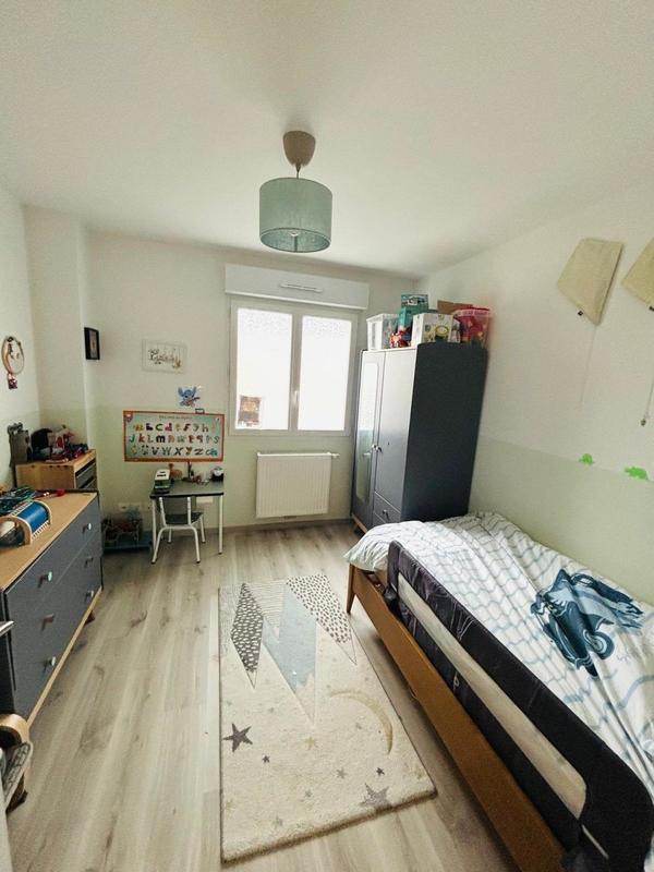 Maison - 122 m² - 8 pièces