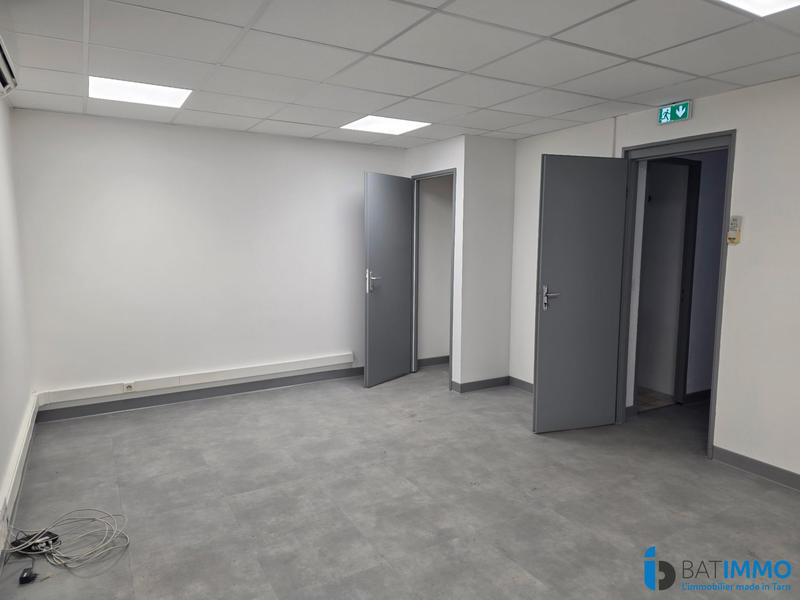 Local d'activités - 1 500 m²