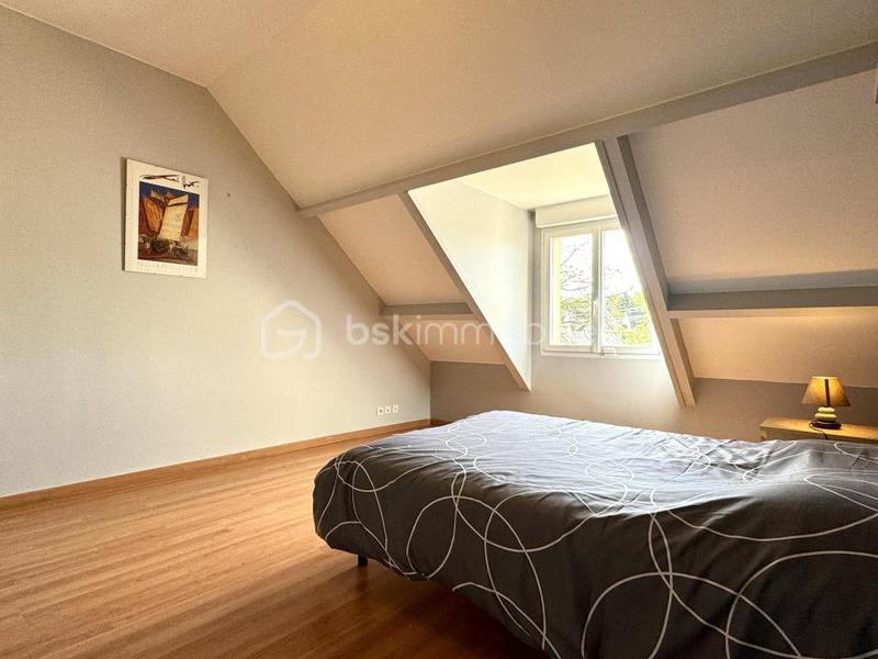 Maison - 214 m² - 7 pièces