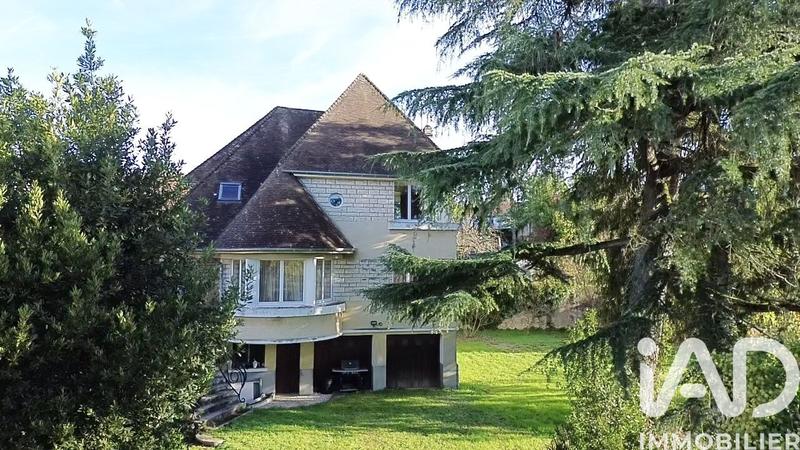 Maison - 162 m² - 8 pièces
