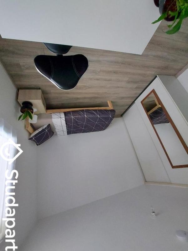 Chambre - 11 m² - 1 pièce