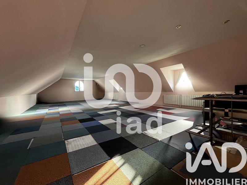 Maison - 215 m² - 7 pièces