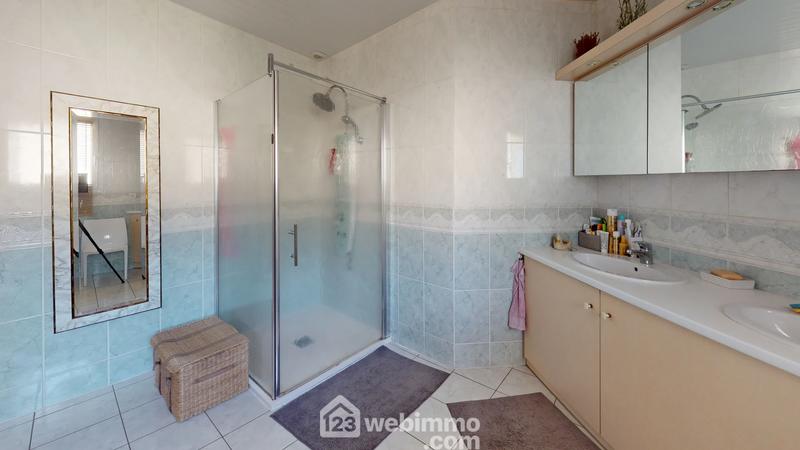 Villa - 204 m² - 8 pièces