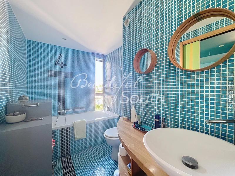 Maison - 186 m² - 7 pièces