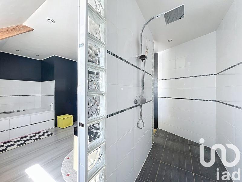 Maison - 284 m² - 7 pièces