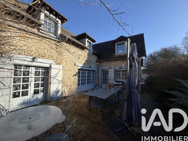 Maison - 310 m² - 8 pièces