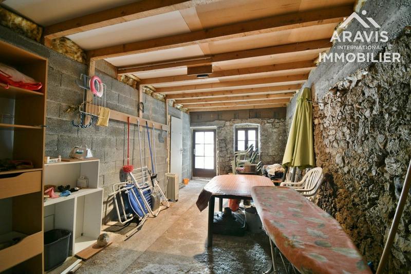 Corps de ferme - 360 m² - 5 pièces