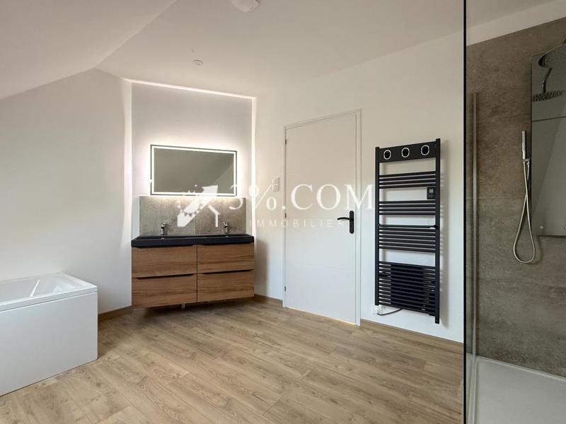 Maison - 159 m² - 5 pièces