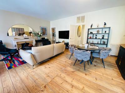 Appartement - 93 m² - 4 pièces