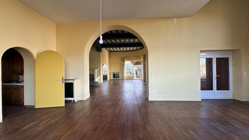 Maison bourgeoise - 678 m² - 16 pièces