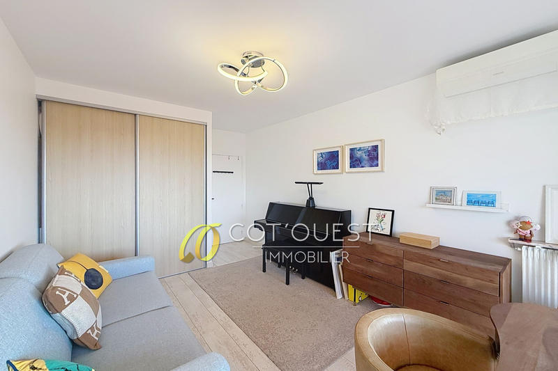 Appartement - 104 m² - 4 pièces