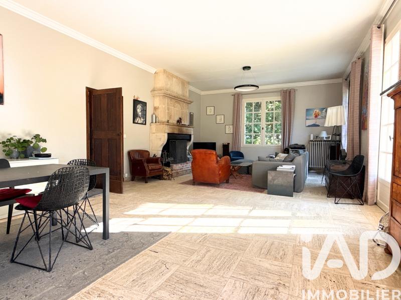 Maison - 300 m² - 8 pièces