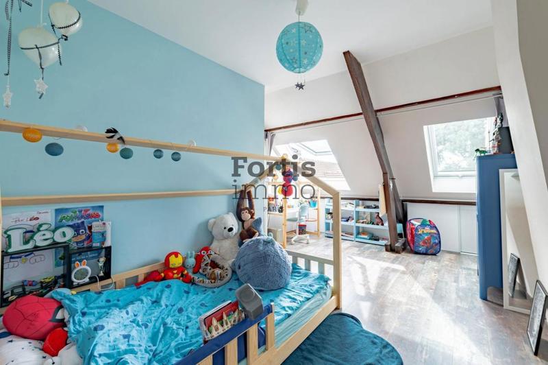 Maison - 226 m² - 9 pièces