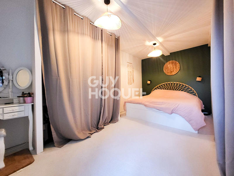 Maison - 180 m² - 7 pièces