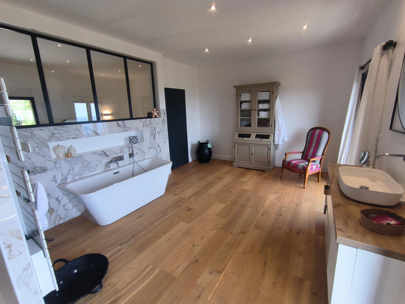 Villa - 400 m² - 4 pièces