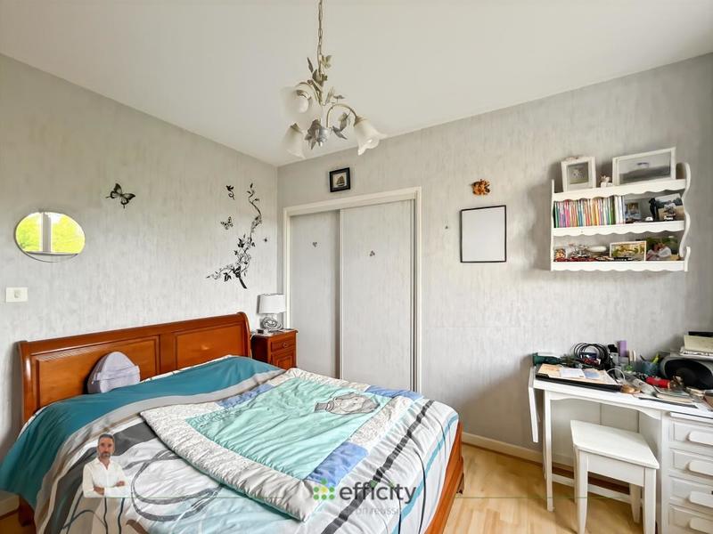 Pavillon - 196 m² - 8 pièces