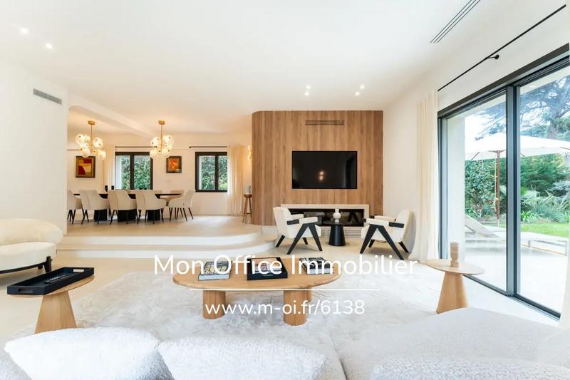 Propriété - 230 m² - 7 pièces