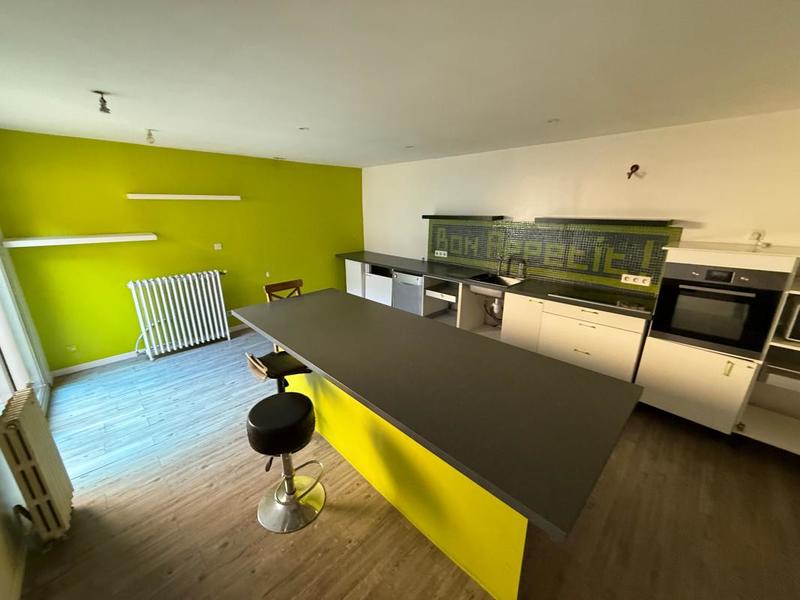 Maison - 200 m² - 6 pièces