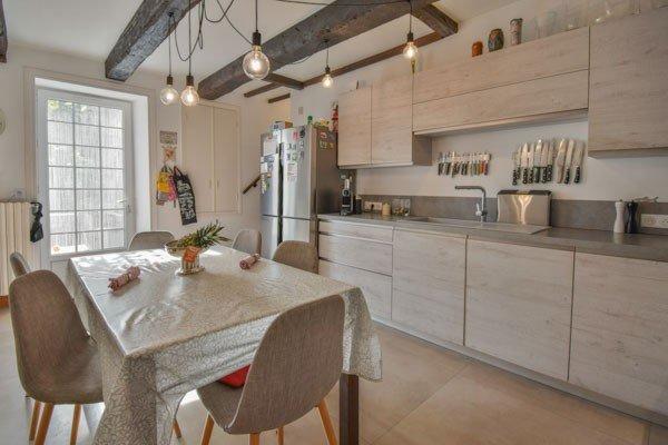 Maison de village - 256 m² - 11 pièces