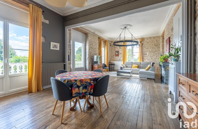 Maison - 234 m² - 7 pièces