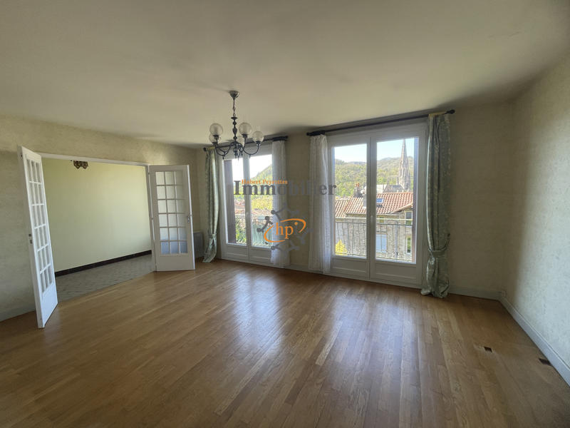 Maison - 99 m² - 5 pièces