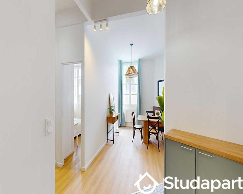 Chambre - 60 m² - 1 pièce