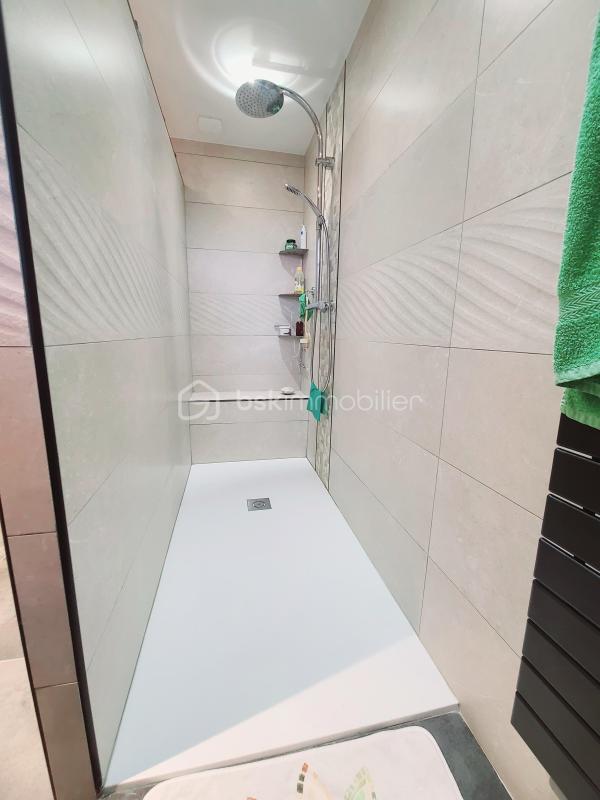 Maison - 306 m² - 8 pièces