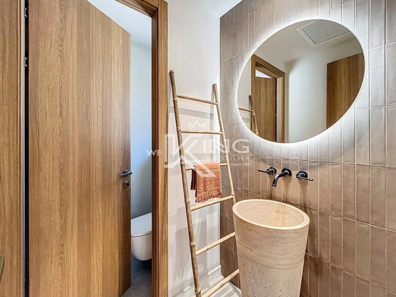 Villa - 242 m² - 7 pièces