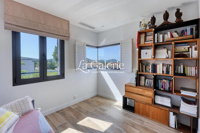 Villa - 143 m² - 5 pièces