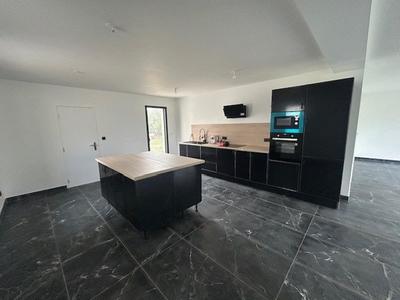 Maison - 170 m² - 6 pièces