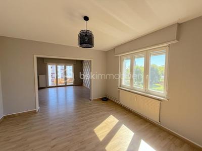 Appartement - 98 m² - 5 pièces