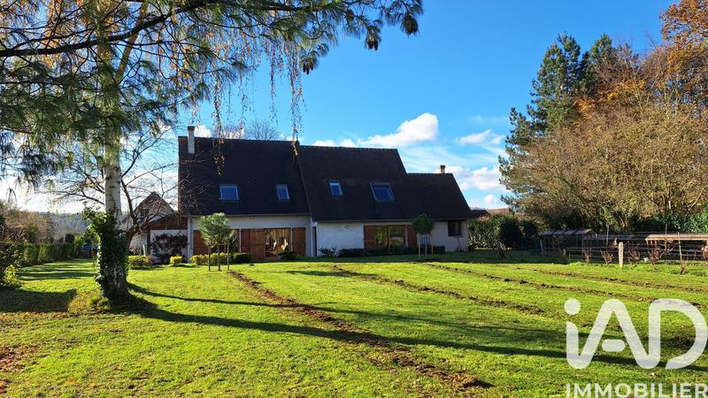 Maison - 186 m² - 8 pièces