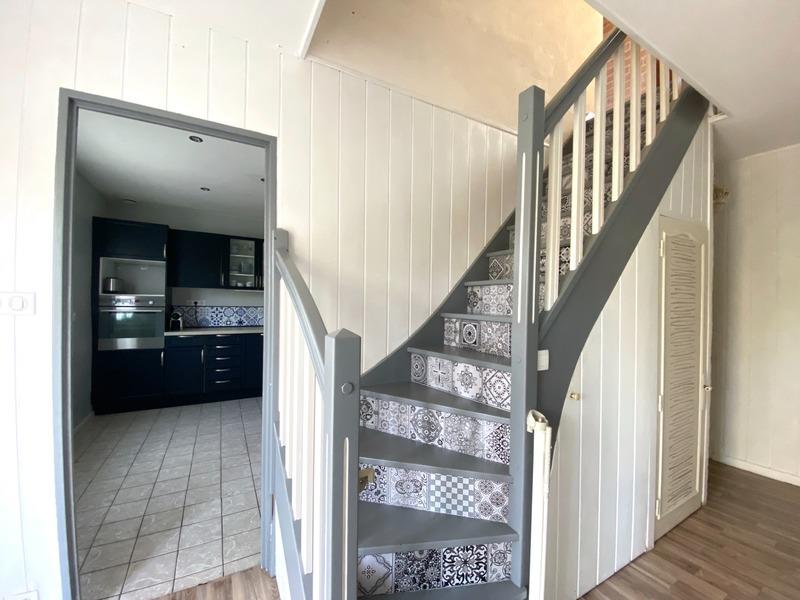 Maison - 181 m² - 9 pièces