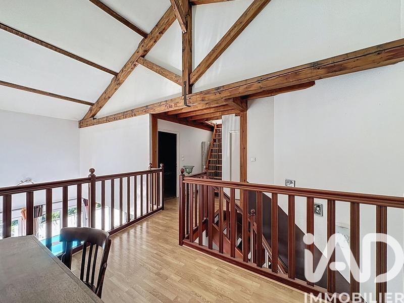 Maison - 185 m² - 8 pièces