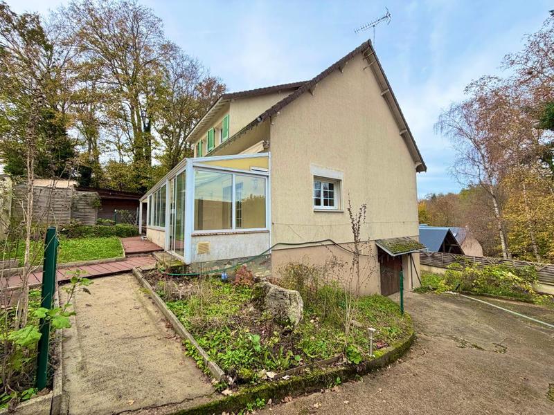 Maison - 141 m² - 7 pièces