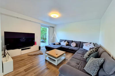 Maison - 214 m² - 9 pièces