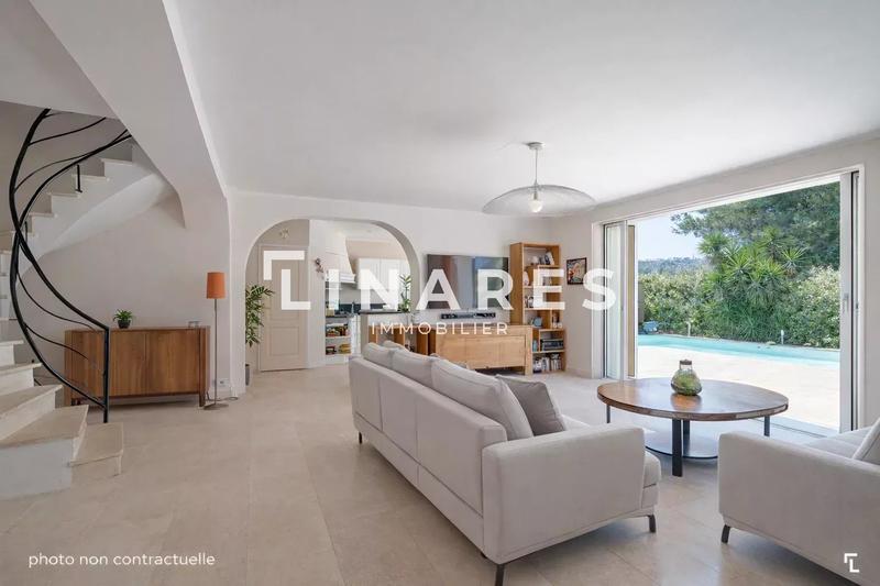 Maison - 170 m² - 5 pièces