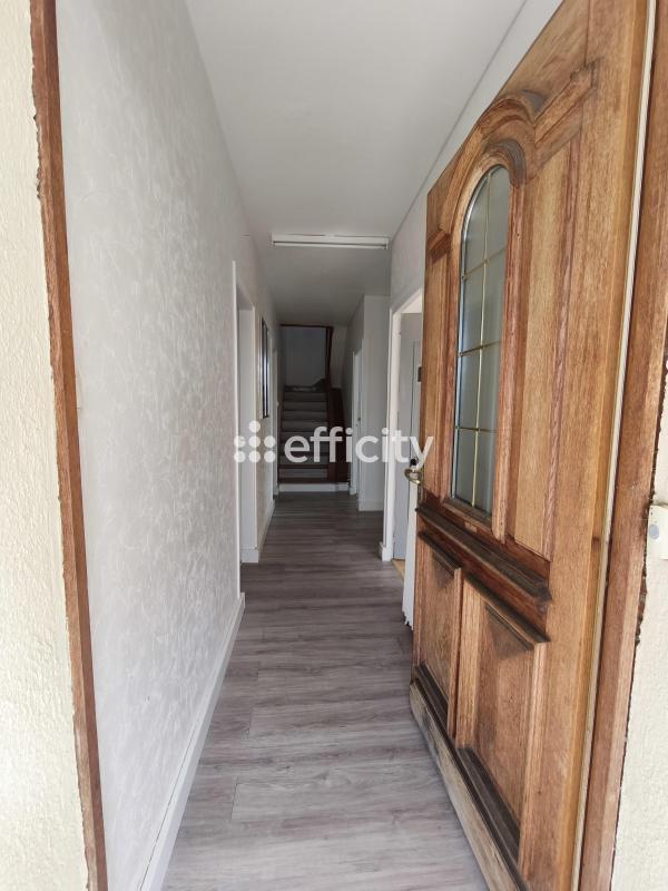 Maison - 156 m² - 7 pièces