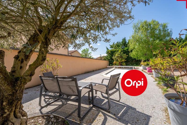 Maison - 257 m² - 6 pièces