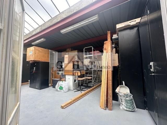 Entrepôt - 329 m²