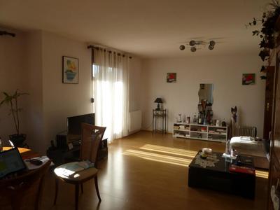 Appartement - 81 m² - 3 pièces