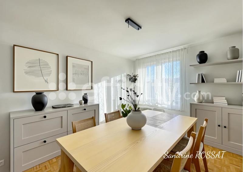 Appartement - 105 m² - 5 pièces