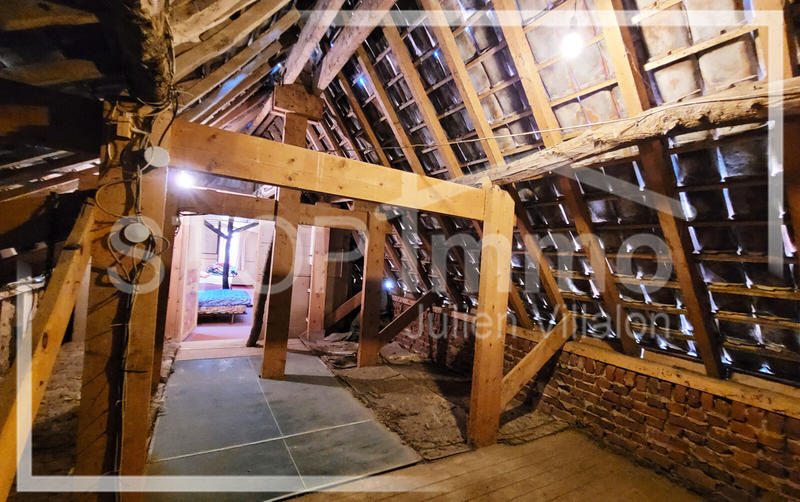 Maison - 376 m² - 15 pièces