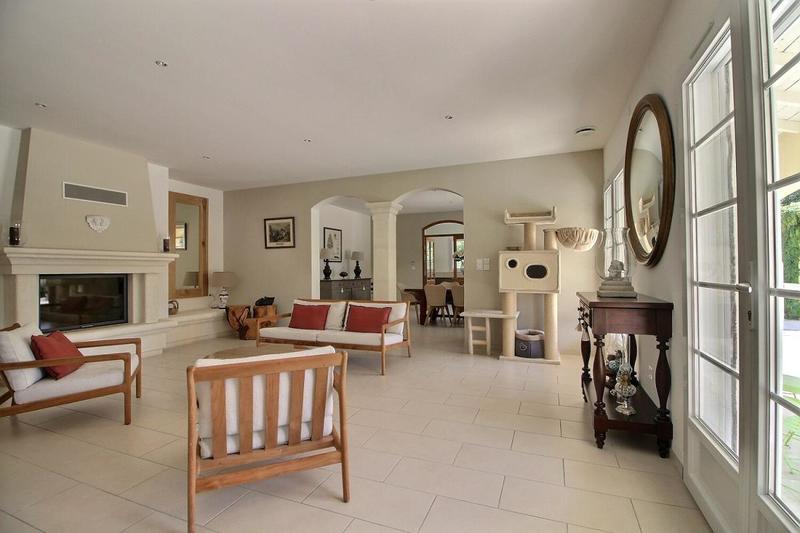 Villa - 198 m² - 7 pièces