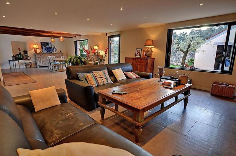 Maison - 450 m² - 13 pièces