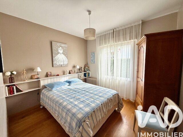 Maison - 160 m² - 8 pièces