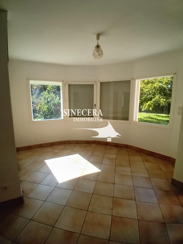 Maison - 180 m² - 5 pièces