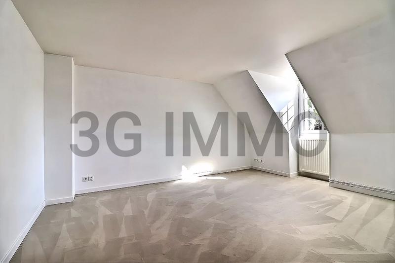 Maison - 280 m² - 8 pièces