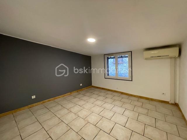 Immeuble - 73 m² - 4 pièces