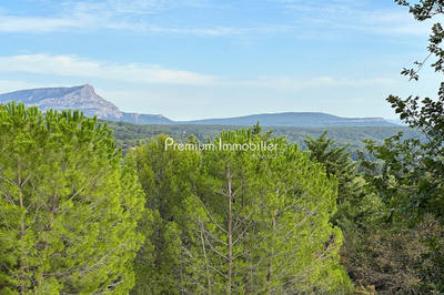 Maison - 284 m² - 8 pièces